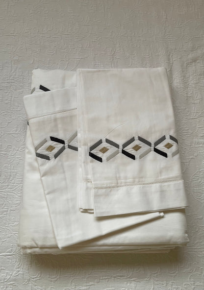 Bluer bed sheet